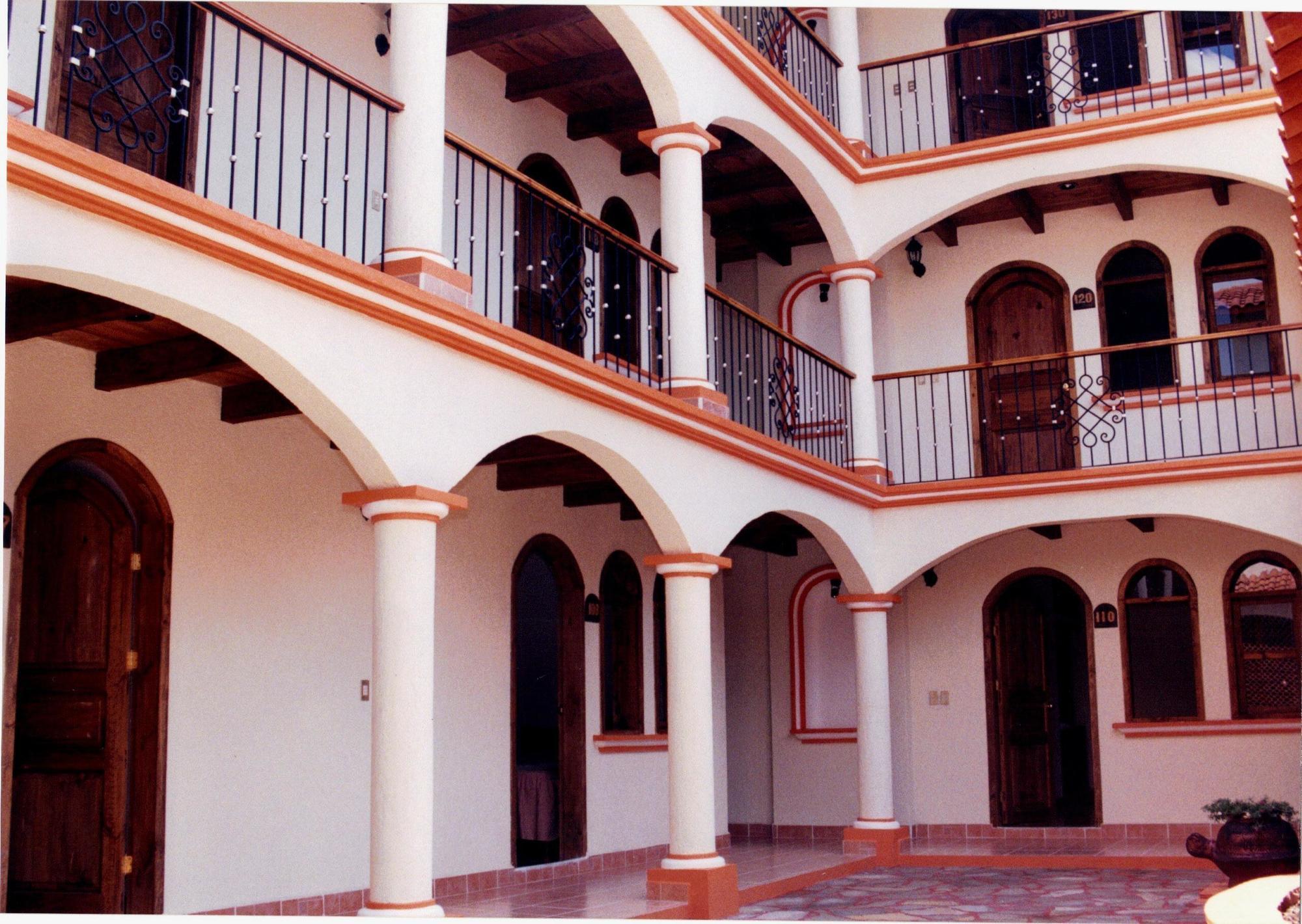 Hotel Villa Real II San Cristóbal de Las Casas المظهر الخارجي الصورة